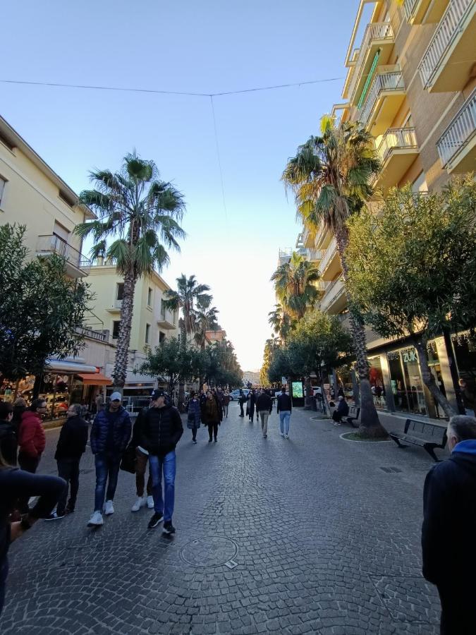 Residenza Topazio San Benedetto del Tronto Exterior photo