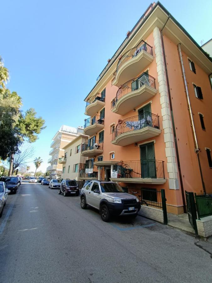 Residenza Topazio San Benedetto del Tronto Exterior photo